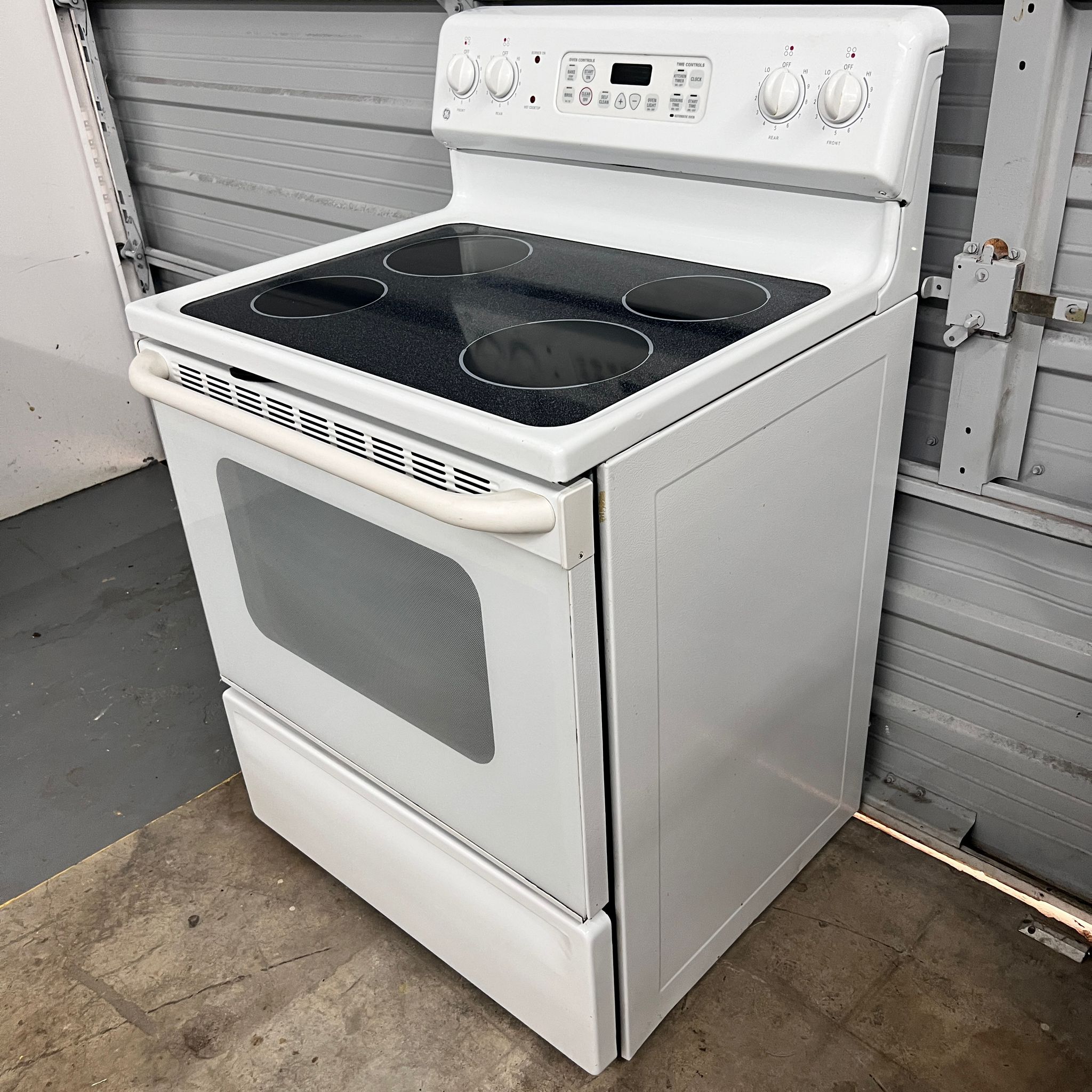 GE Electric Stove GE Electric Stove